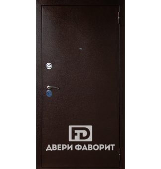 металлическая дверь в коттедж с цинкогрунтом