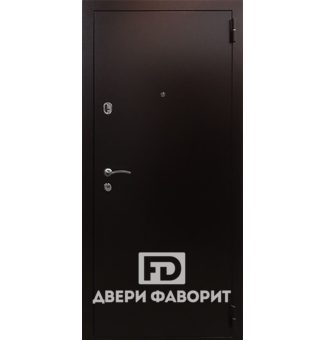 дверь из металла с терморазрывом окрашена порошковой краской