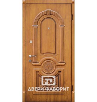 стальная дверь с глазком и отделкой массив дерева