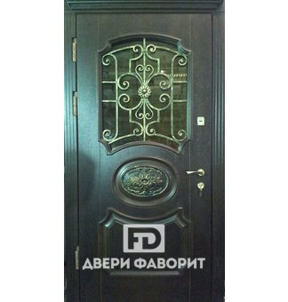 дверь стальная с массивом дерева и МДФ, кованой решеткой и стеклом